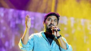vineeth sreenivasan live